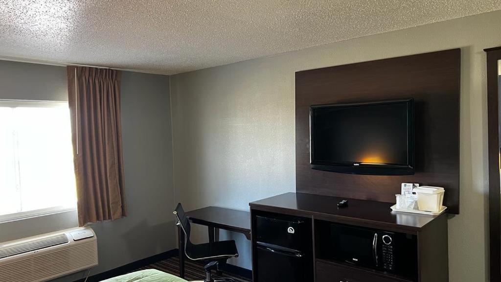 Motel And Colby